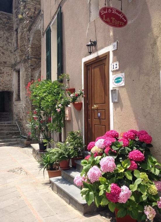 Bed and Breakfast La Torre Dolceacqua Exterior foto